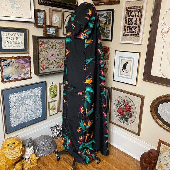 80s Vintage Hilo Hattie Black Lightweight Polyester Bird of Paradise Maxi MuuMuu - Picture 3 of 6